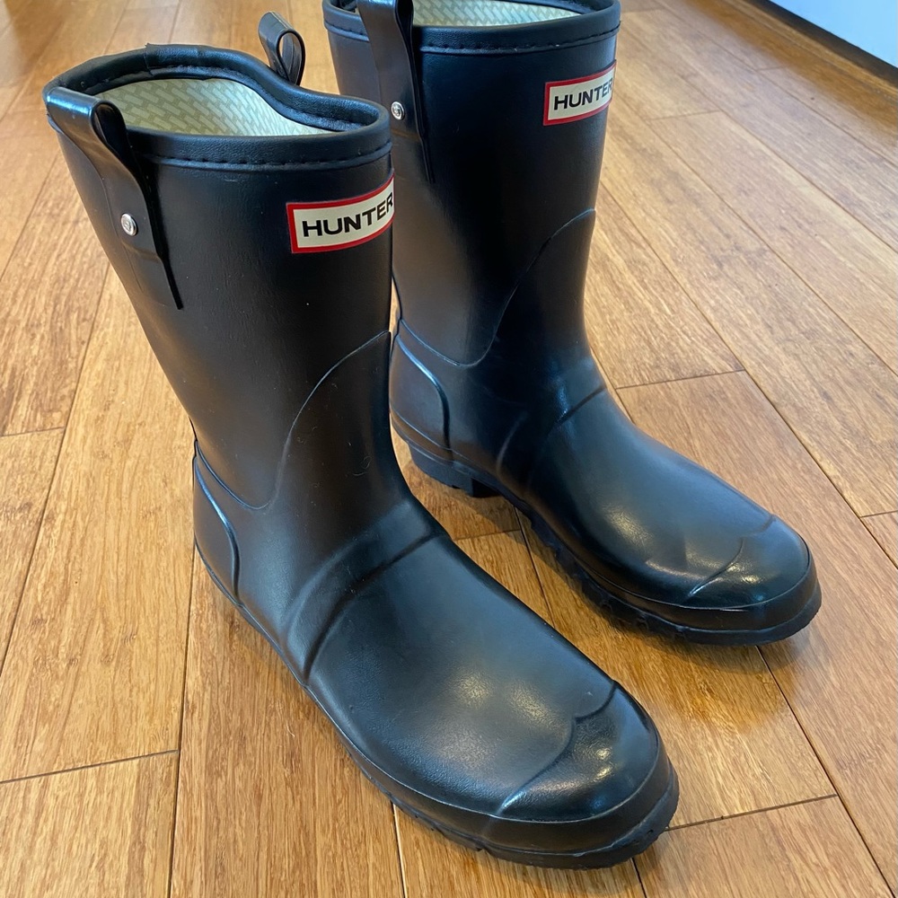 Mens original Black Hunter boots.